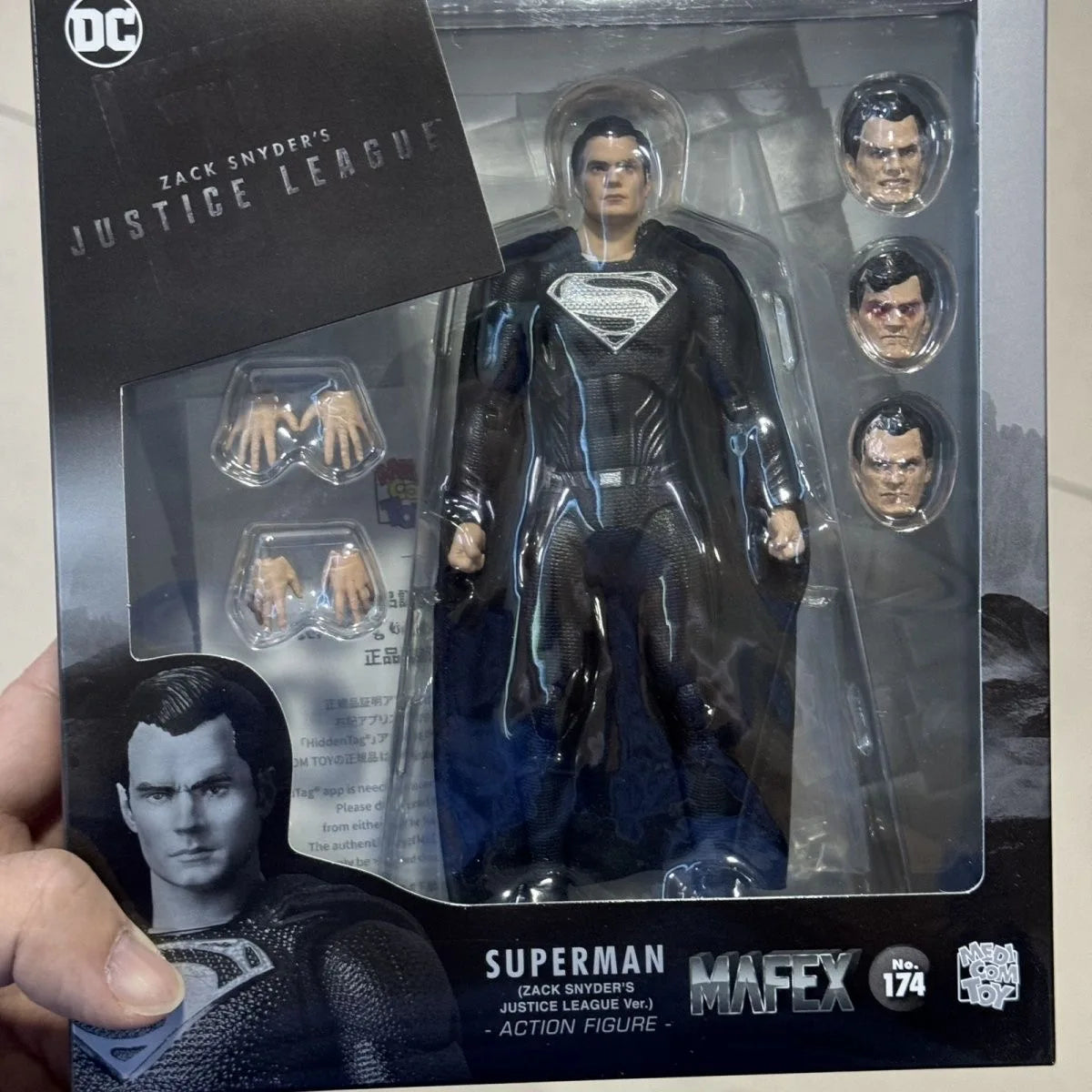 MAFEX Batman & Superman Action Figure